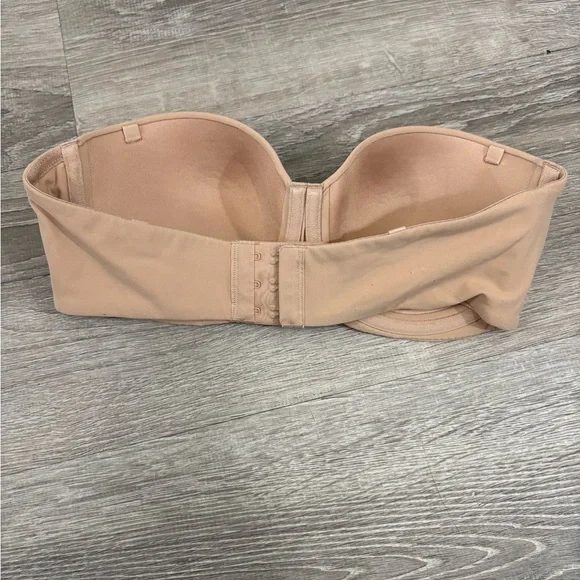 SKIMS ultimate fits everybody Strapless Bra - Clay 36C - Picture 3 of 5